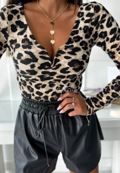 Bluzka Z Dekoltem Leopard Luxury W Panterke