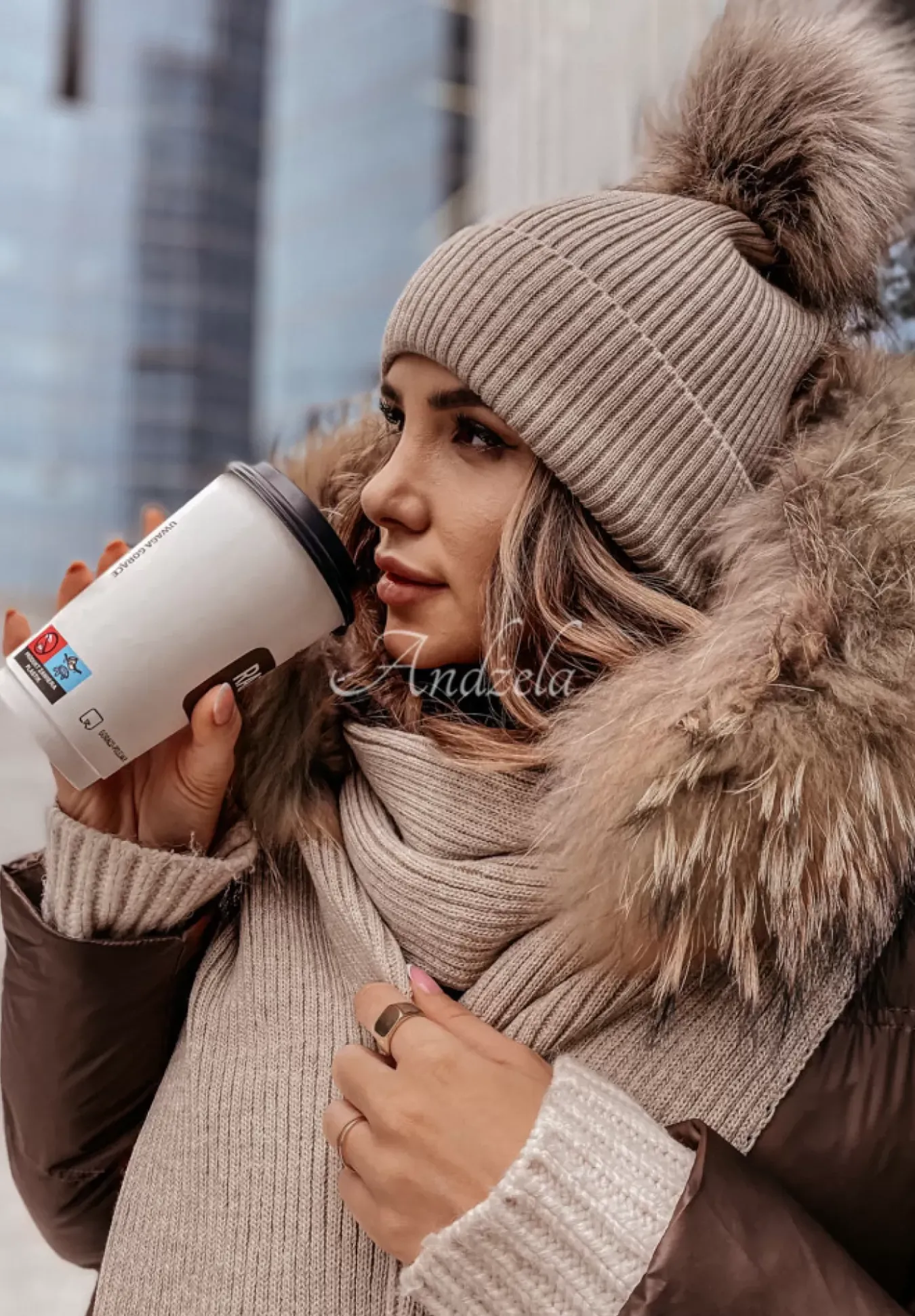 Czapka Z Pomponem Greenland Bezowa