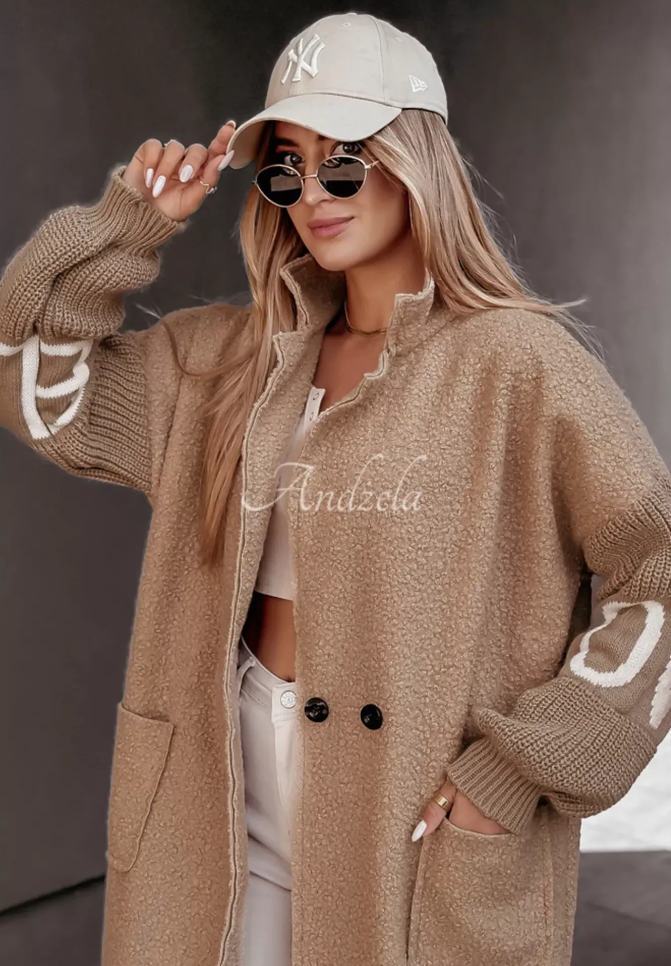 Dlugi Plaszcz Z Imitacji Kozucha Love Bezowy