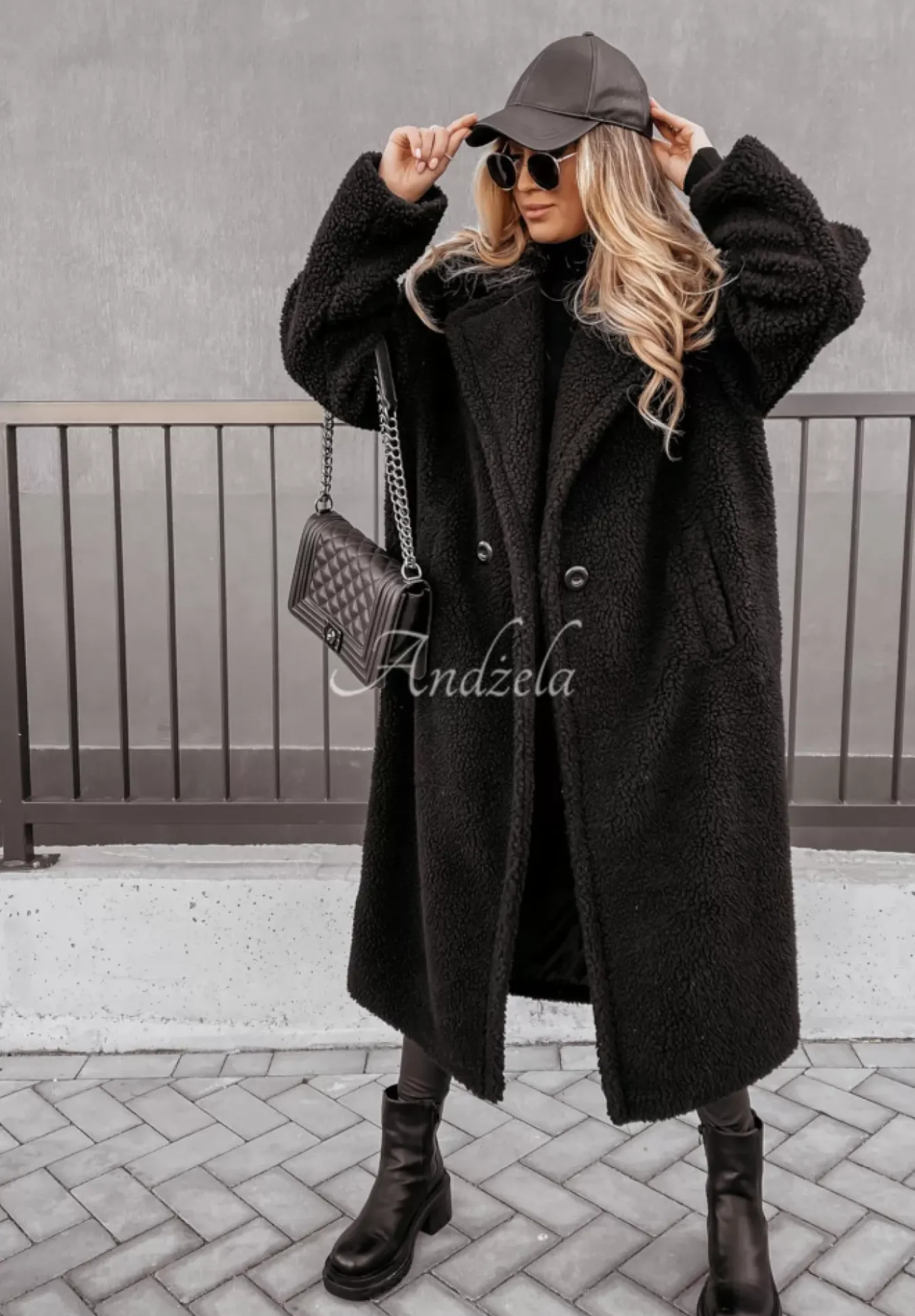 Dlugi Plaszcz Z Imitacji Kozucha Arctic Czarny