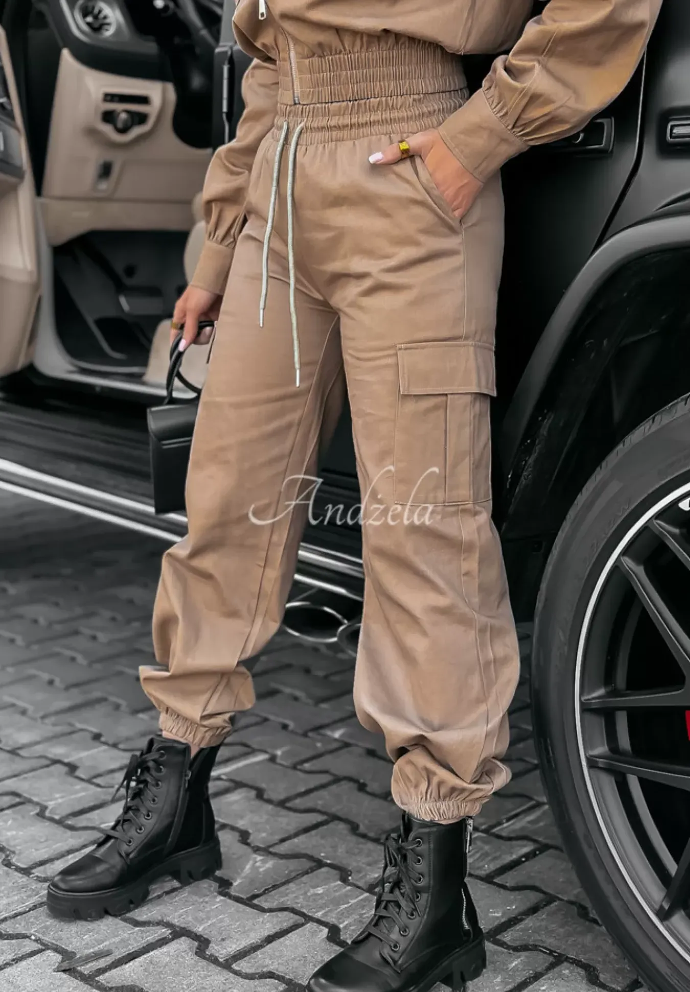 Komplet Outfit The World Camelowy