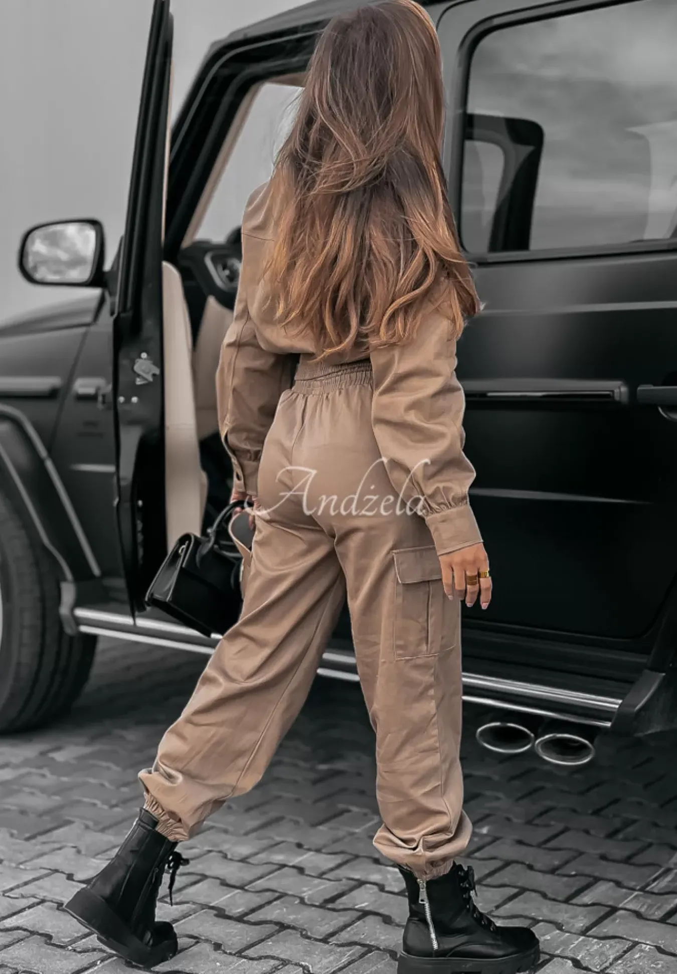 Komplet Outfit The World Camelowy