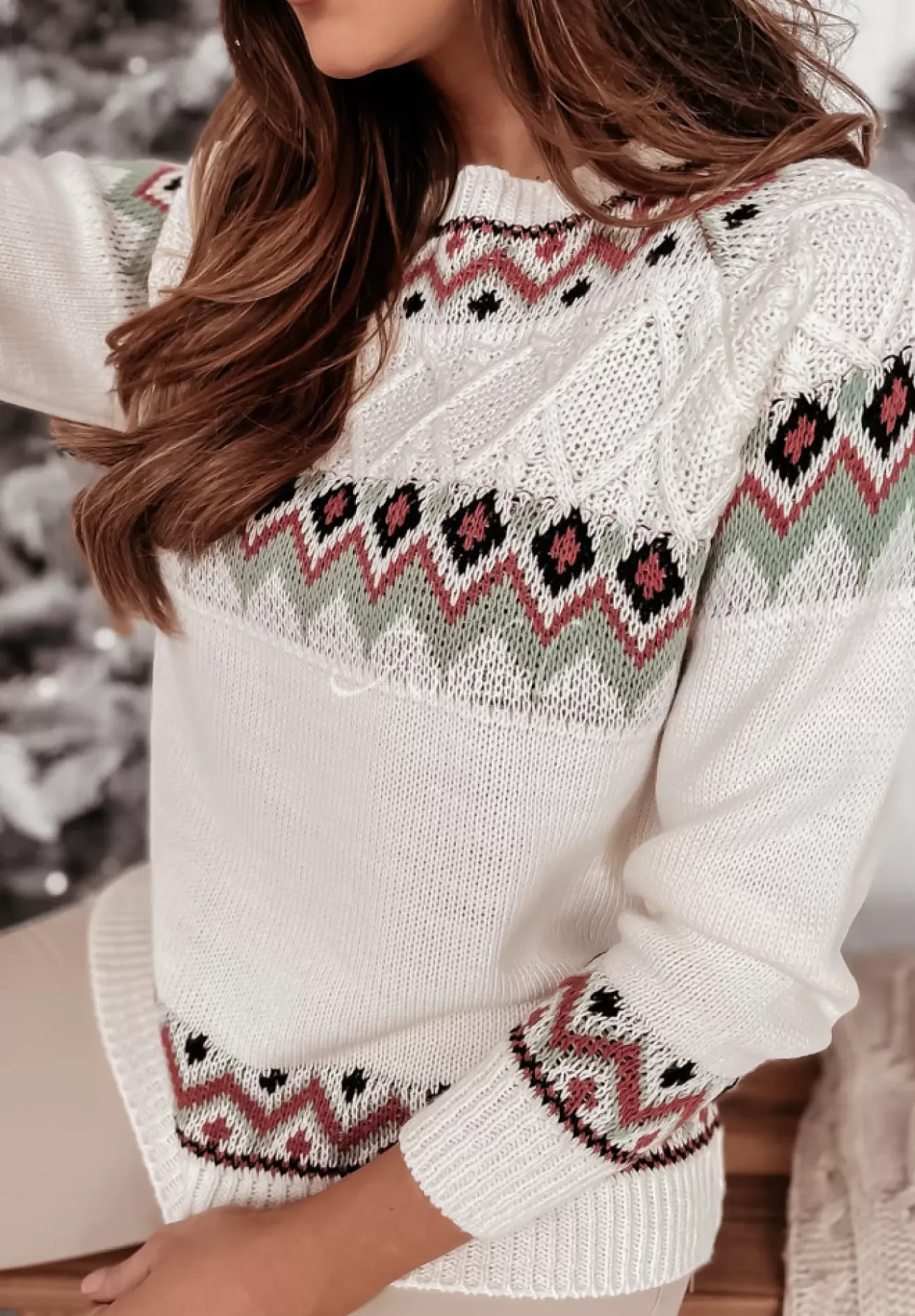Krotki Sweter We Wzory Milton Ecru