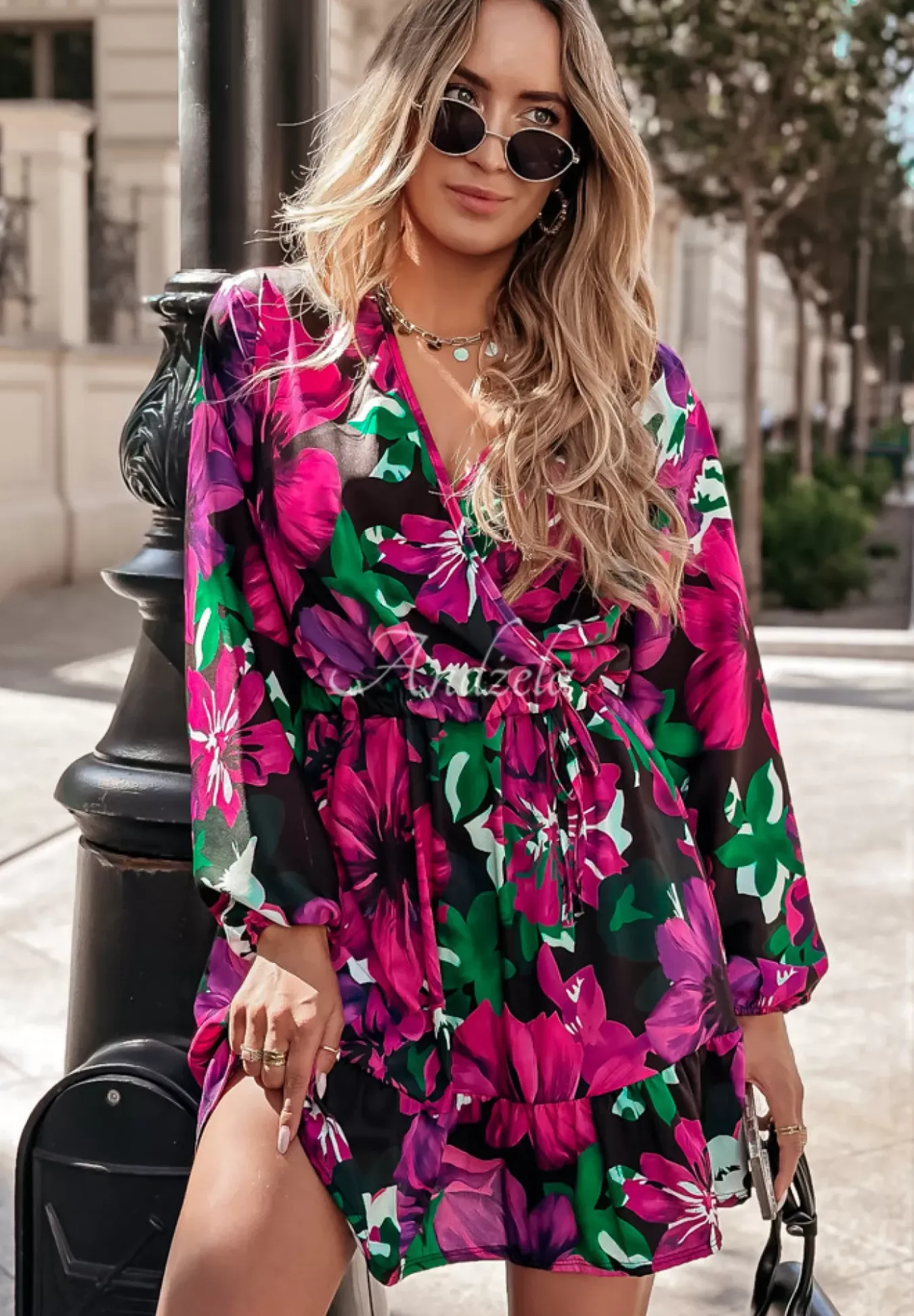 Kwiecista Sukienka Floral Finesse Czarno-Fioletowa
