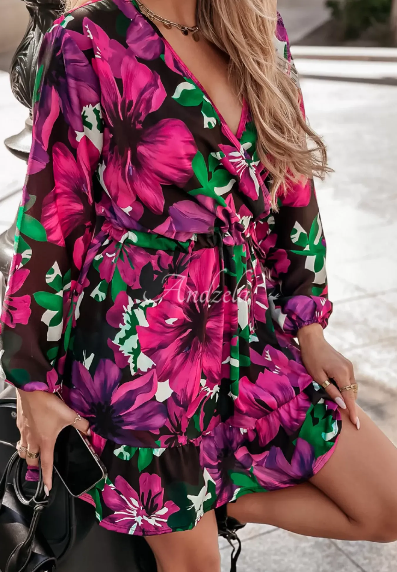 Kwiecista Sukienka Floral Finesse Czarno-Fioletowa