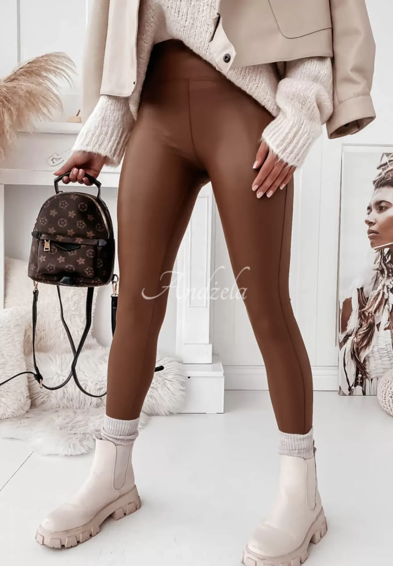 Legginsy Z Imitacji Skory Aurelly Brazowe
