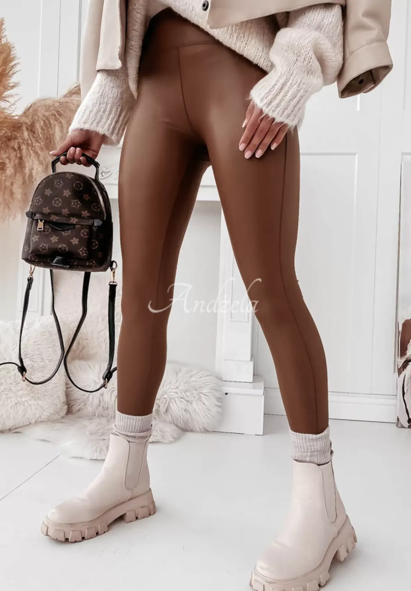 Legginsy Z Imitacji Skory Aurelly Brazowe