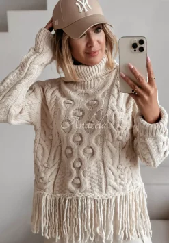 Ozdobnie Pleciony Sweter Z Golfem I Fredzlami Stay Cozy Bezowy