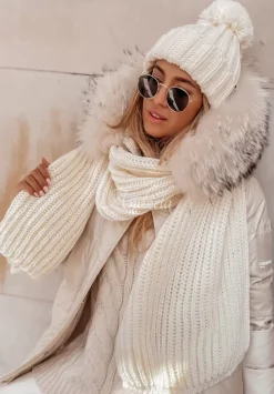Pleciona Czapka Z Pomponem Laponia Ecru