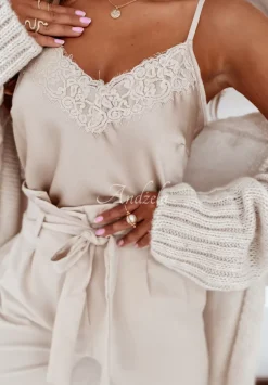 Satynowy Top Z Koronka Veneto Nude