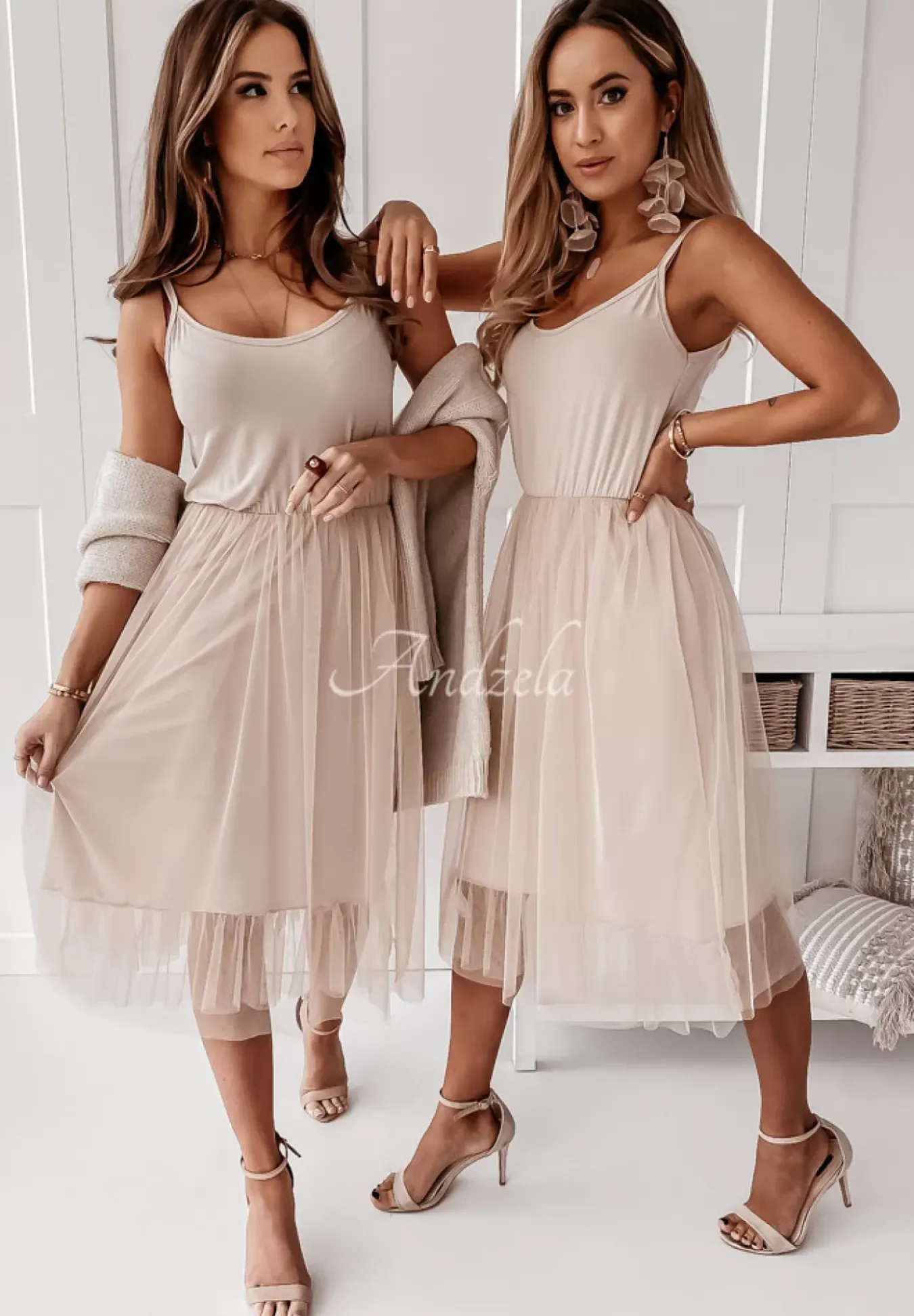 Sukienka Midi Z Tiulem Avana Nude