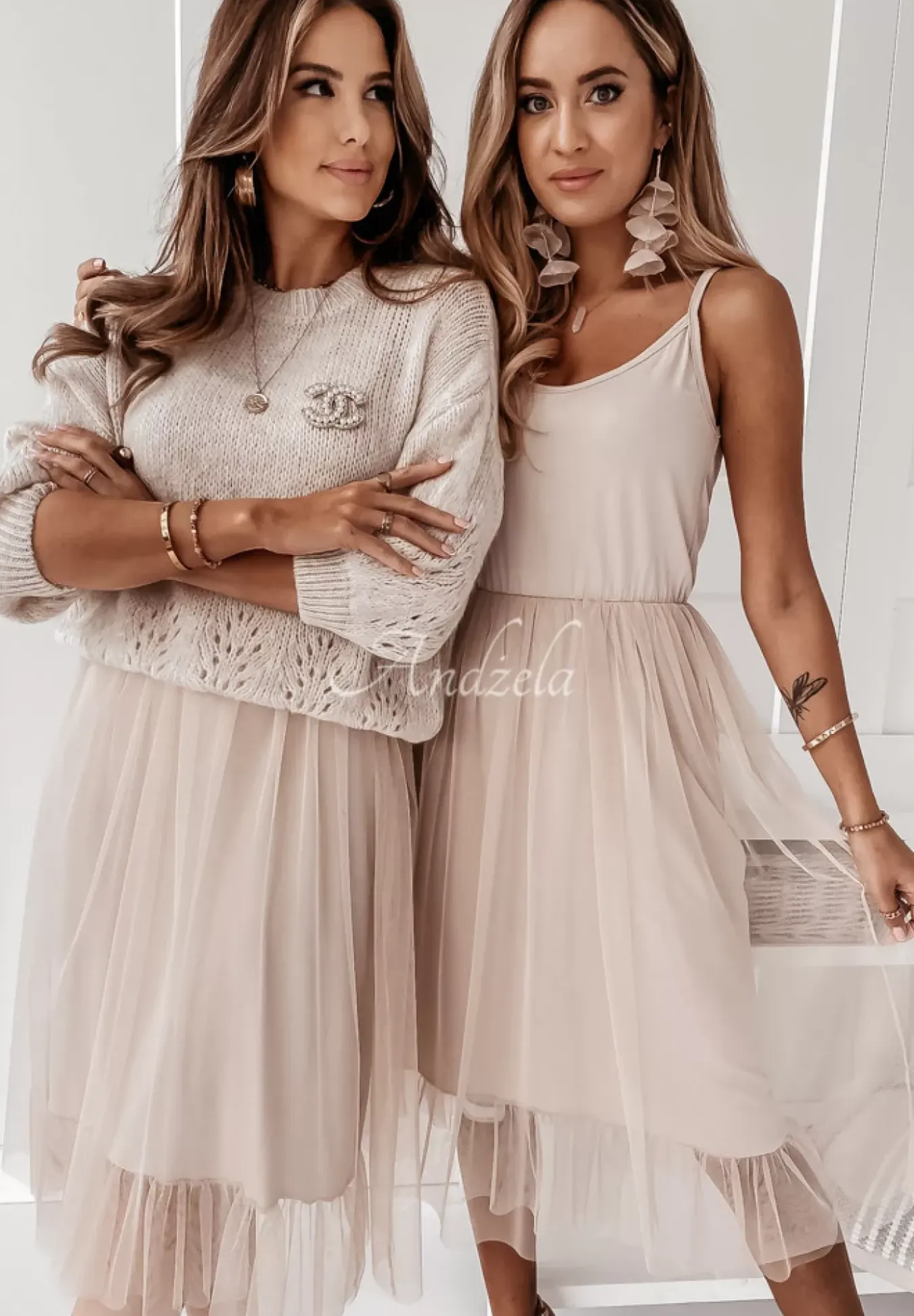 Sukienka Midi Z Tiulem Avana Nude