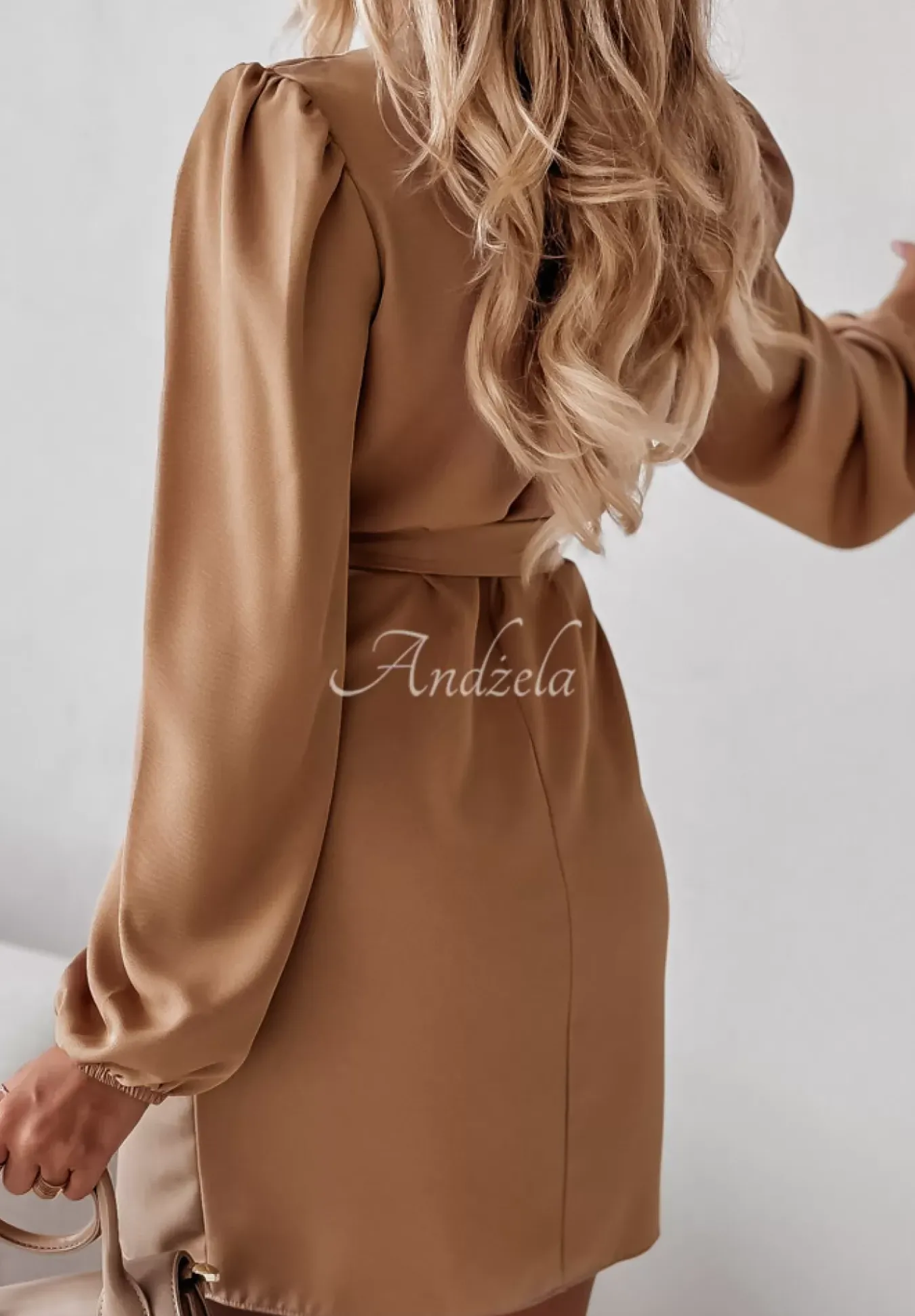 Sukienka Z Bufkami I Paskiem Crazy About You Camelowa