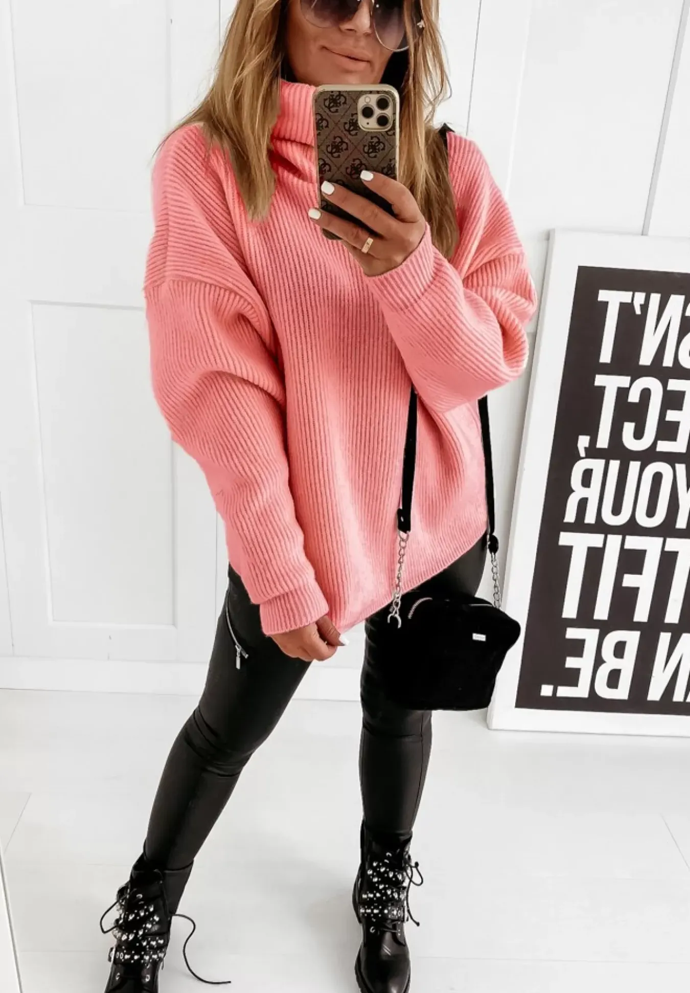 Sweter Oversize Z Golfem Fuller Koralowy