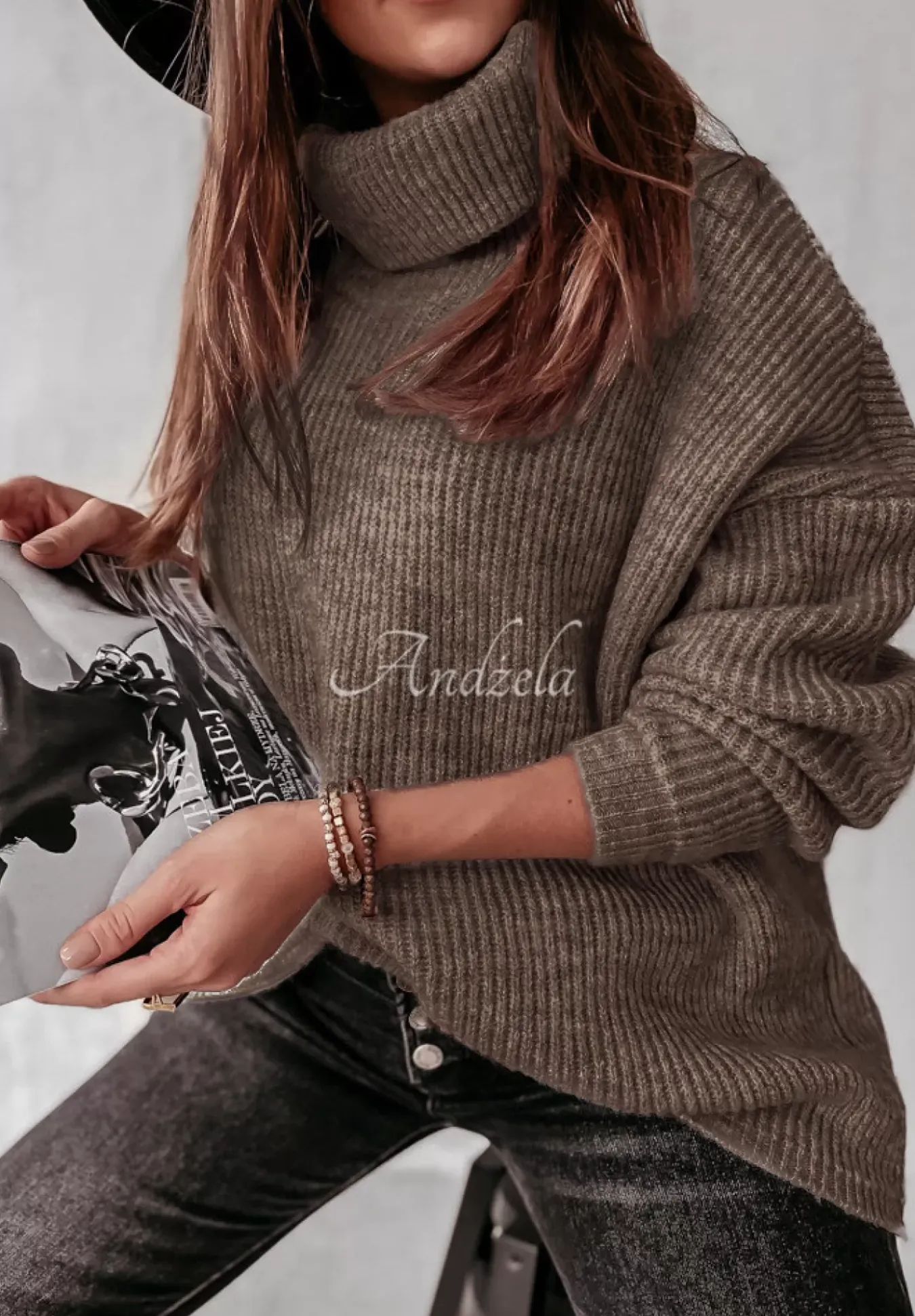 Sweter Oversize Z Golfem Fuller Czekoladowy