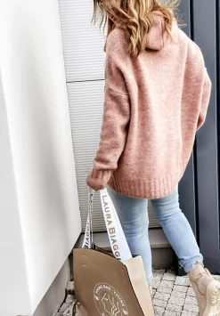 Sweter Oversize Z Kapturem Carra Pudrowy Roz