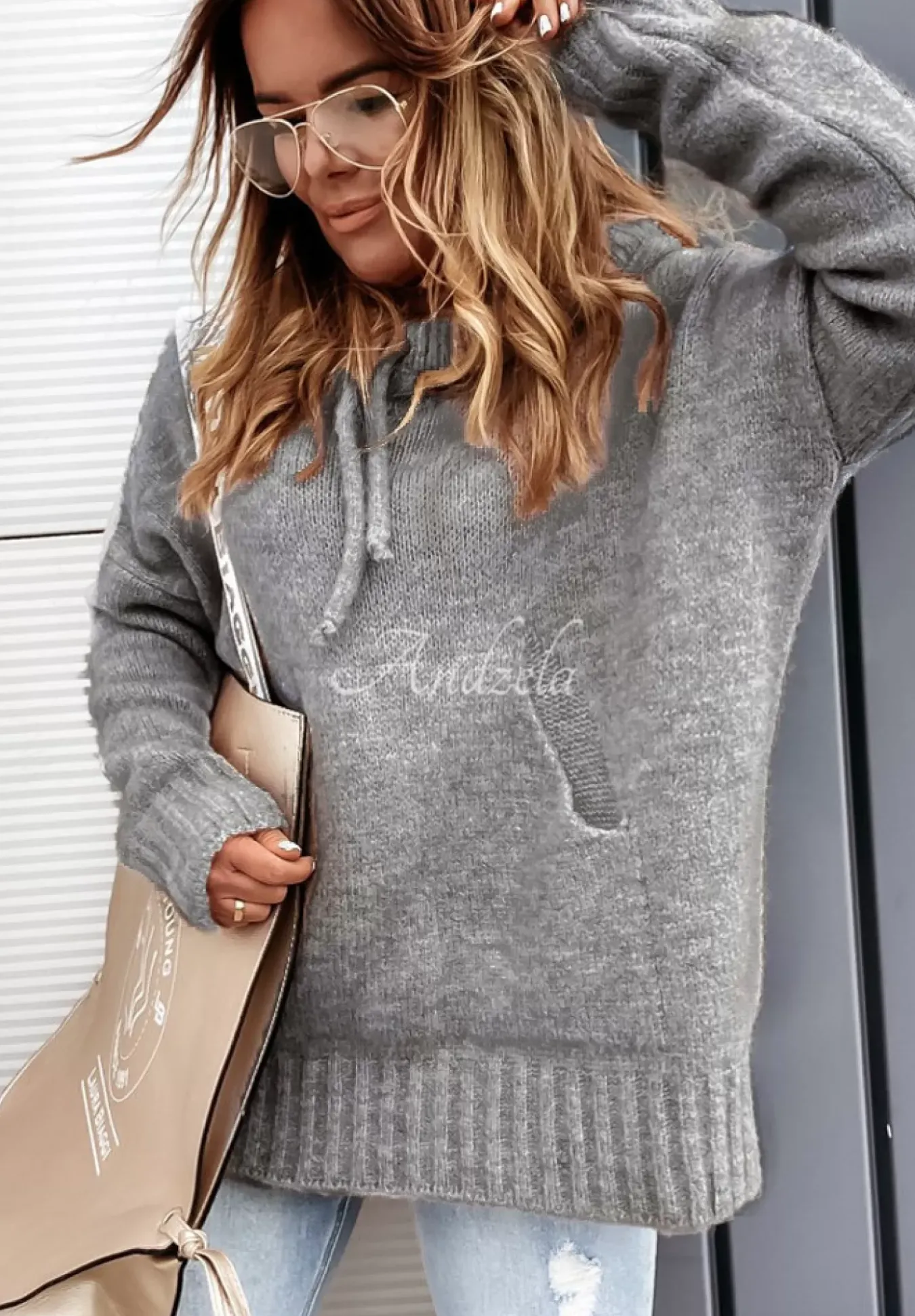 Sweter Oversize Z Kapturem Carra Grafitowy