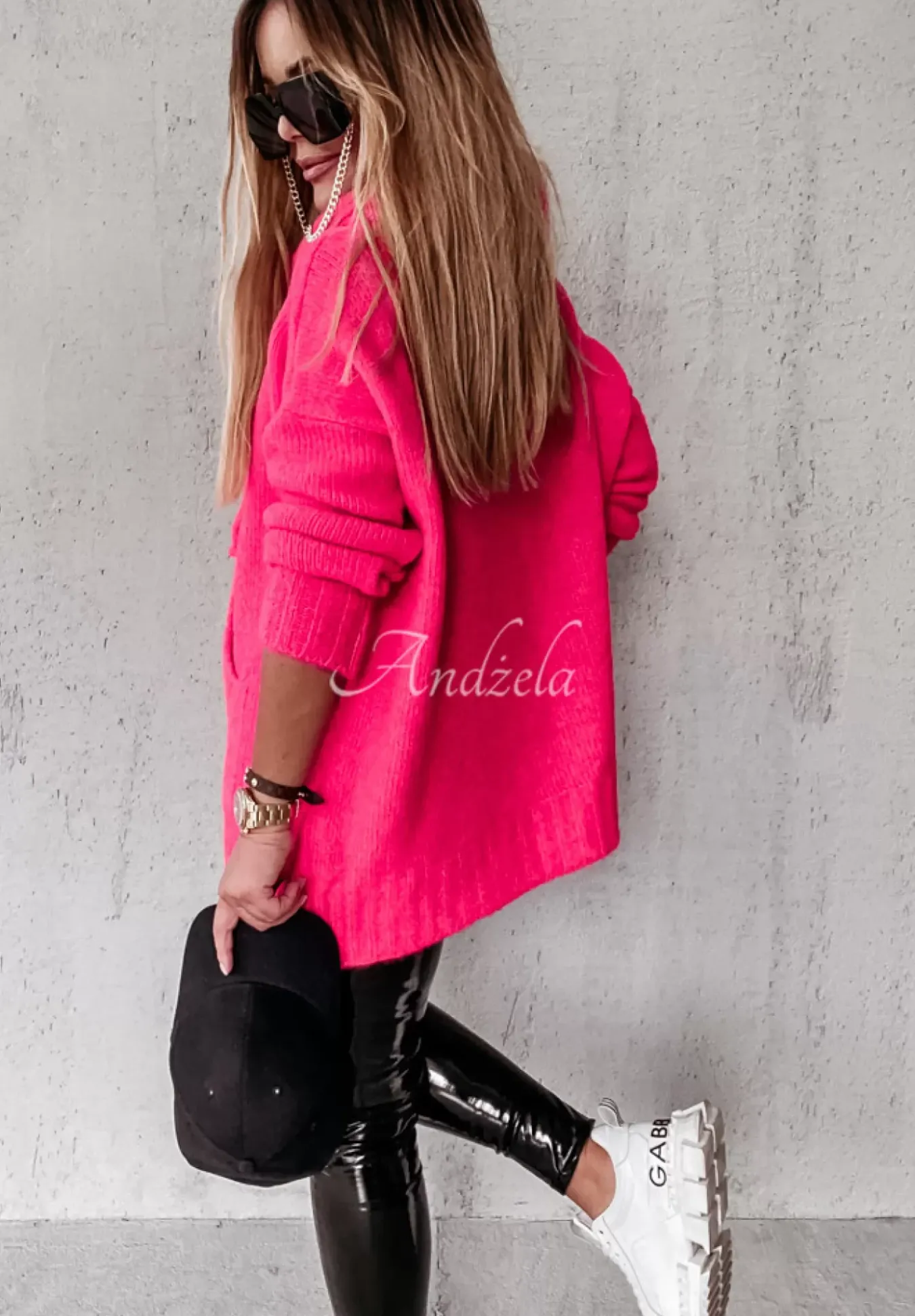 Sweter Oversize Z Kapturem Carra Neonowy Rozowy