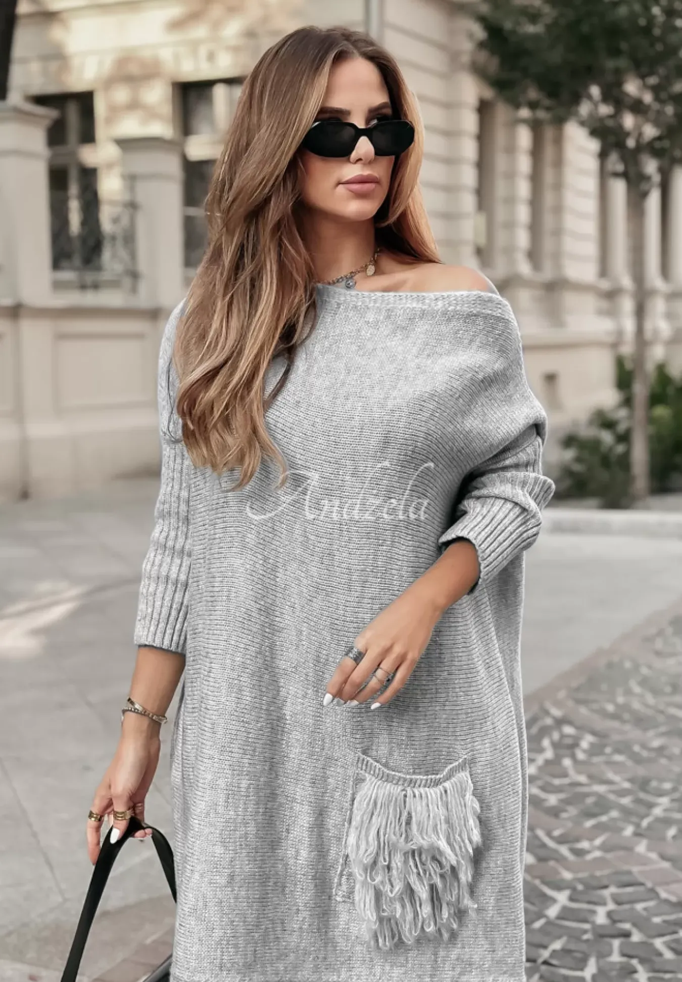 Sweter Sukienka Oversize Z Fredzlami Hot Tea Szary