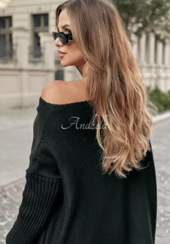 Sweter Sukienka Oversize Z Fredzlami Hot Tea Czarny