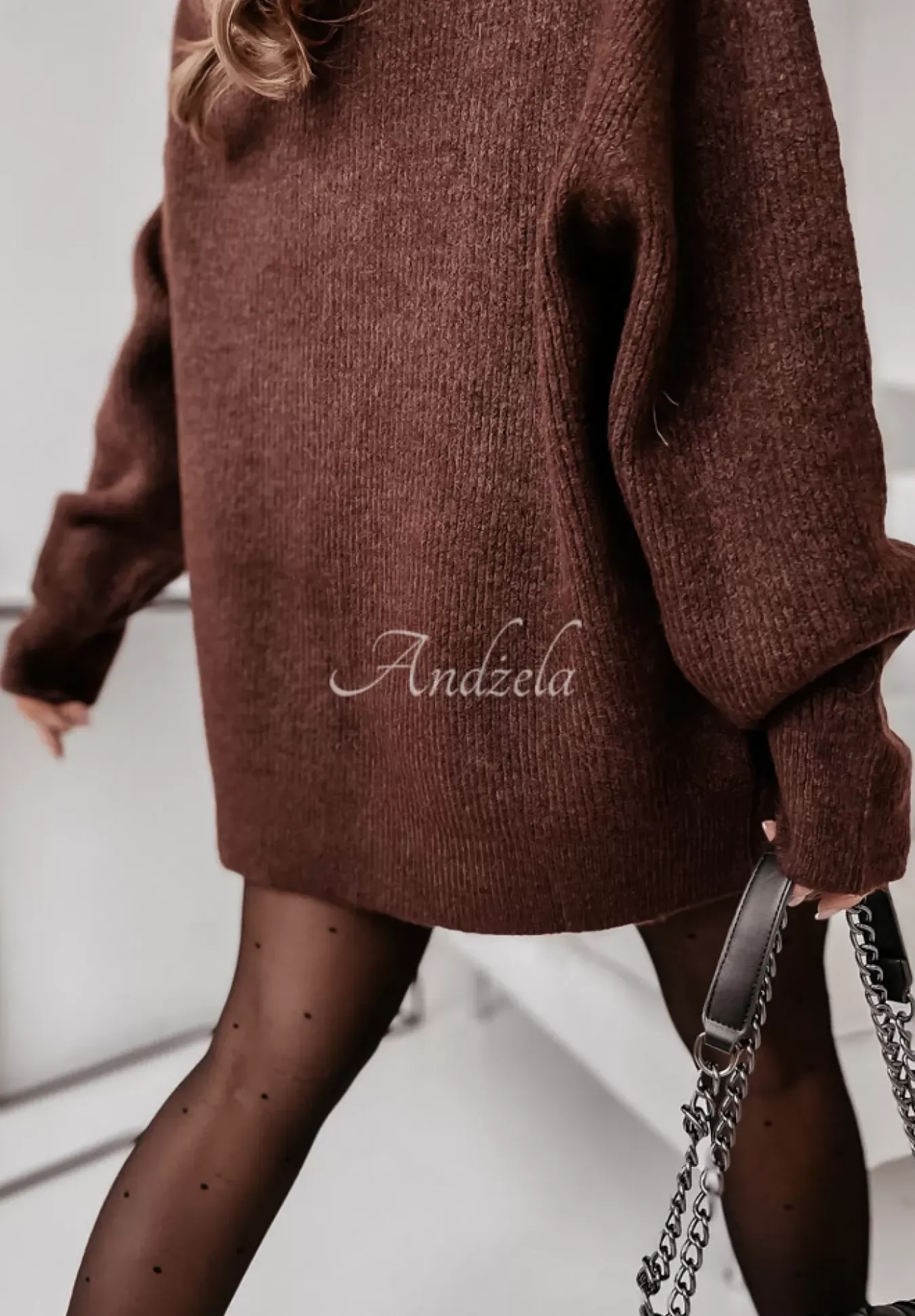 Sweter Z Golfem Mavi Czekoladowy